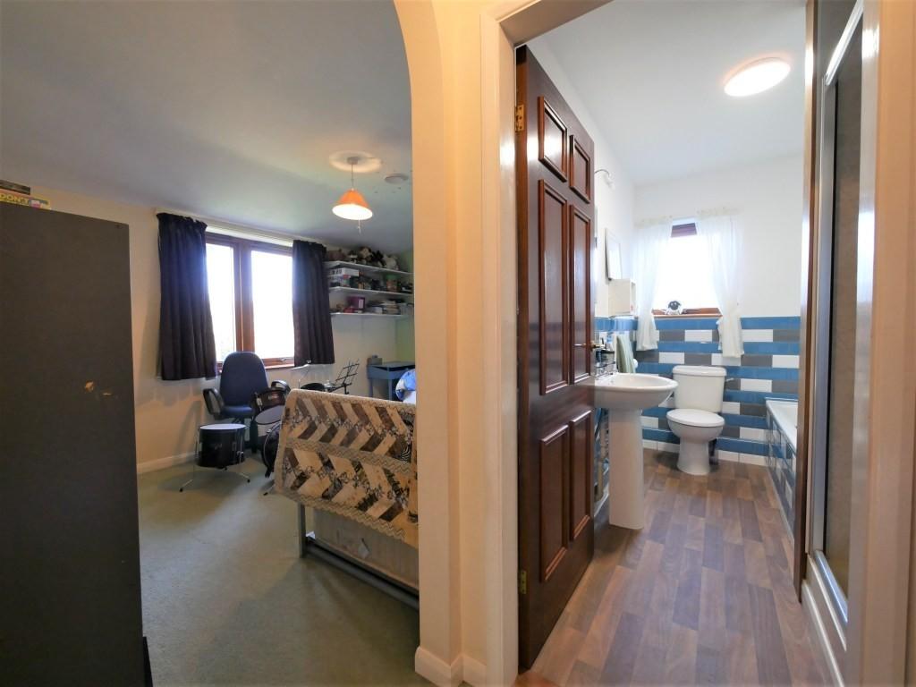 BEDROOM2 &amp; EN-SUITE