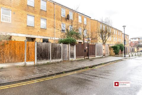 2 bedroom maisonette to rent, Caldecott Way, Lower Clapton, Hackney, E5