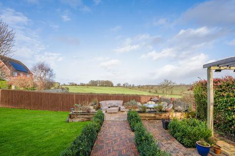 1 Todenham Way, Hatton Park, Warwick, CV35 7UE
