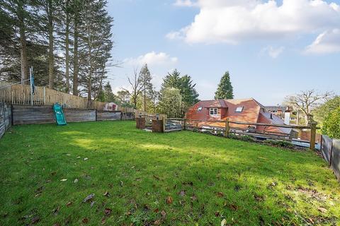 4 bedroom chalet for sale, Storrington - Hampers Lane