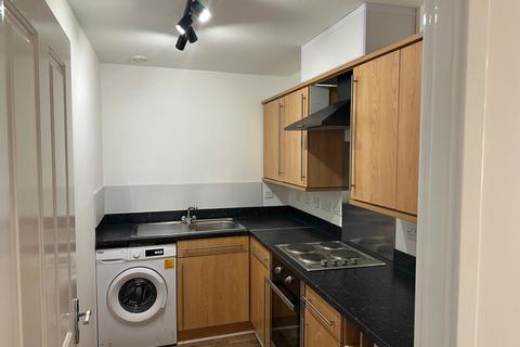 2 bedroom flat to rent, Tullis Gardens, Bridgeton G40