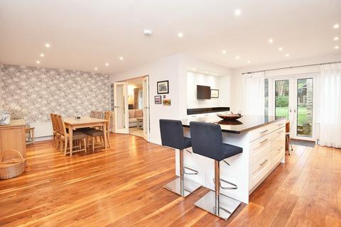 4 bedroom detached house for sale, Leadhall Drive, Harrogate