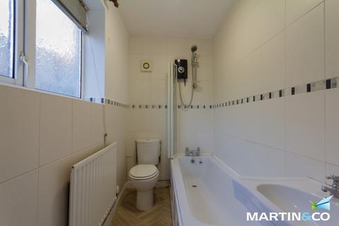 3 bedroom semi-detached house to rent, Bottetourt Road, Selly Oak, B29