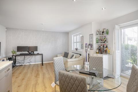 2 bedroom apartment for sale, Newland Avenue, Bishop's Stortford, Hertfordshire, CM23