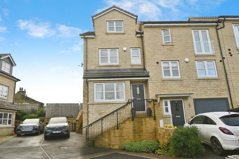 3 bedroom semi-detached house to rent, Hutton Hall Drive, Bradford BD2