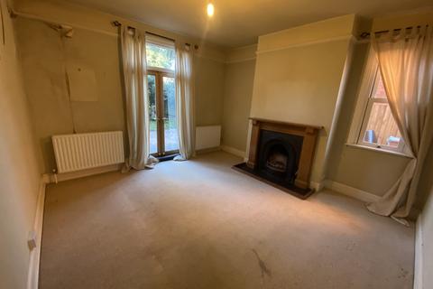 5 bedroom semi-detached house for sale, Winchilsea Avenue, Newark