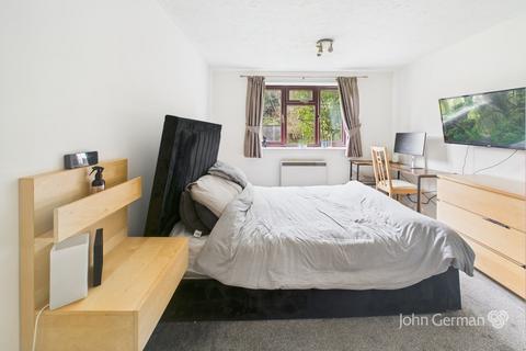 undefined, Deepdale Close, Gamston, Nottingham