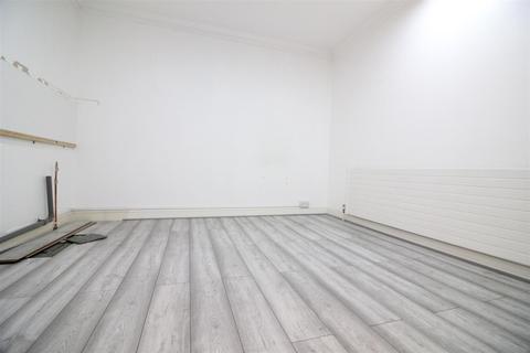 Property to rent, High Street, Uxbridge