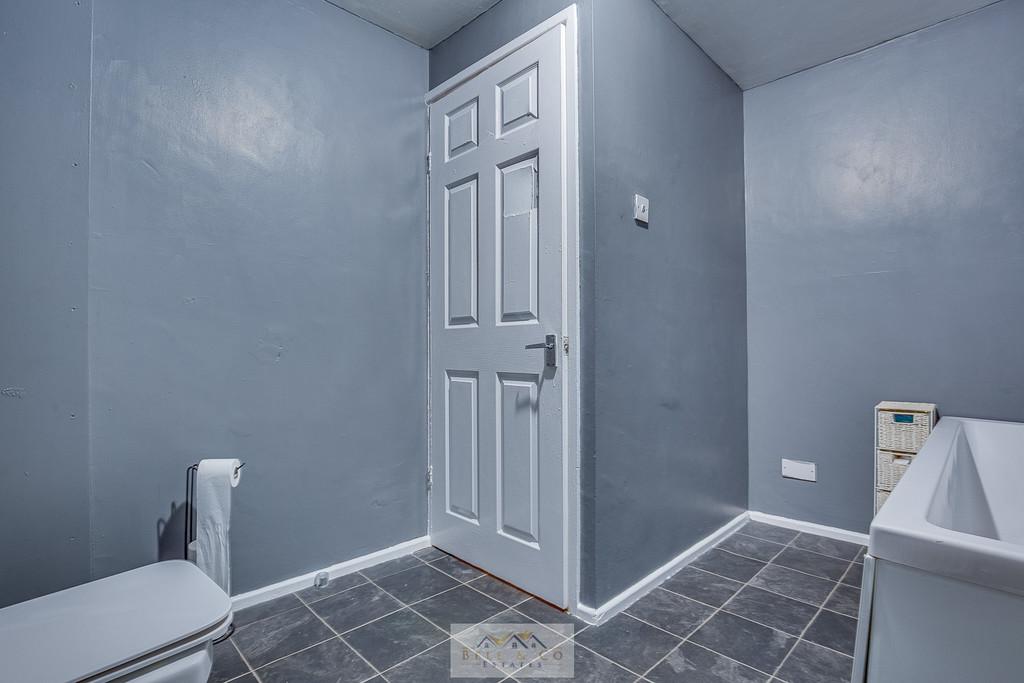 Bathroom 1.1