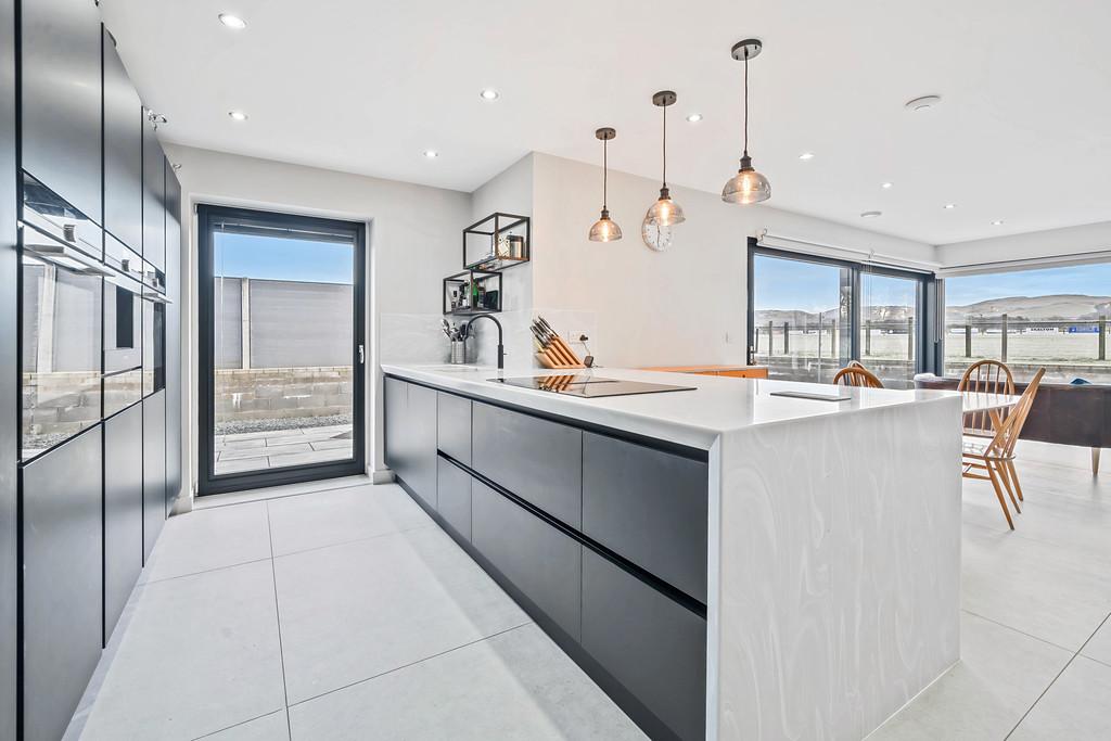 Open Plan Kitchen / Living / Dining Room