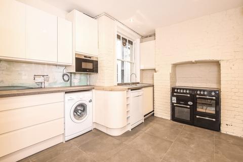 3 bedroom flat to rent, Lower Richmond Road Putney SW15