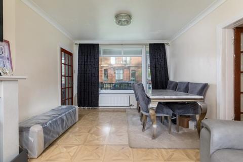 3 bedroom flat for sale, Mariscat Road, Pollokshields