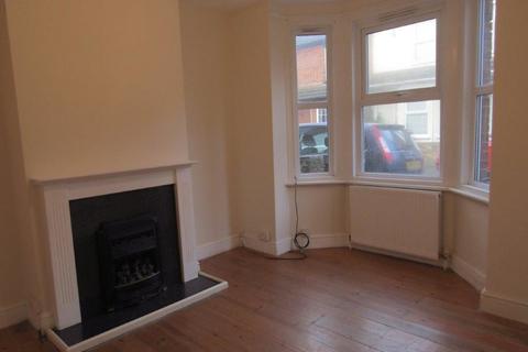 2 bedroom terraced house to rent, Waddesdon Road, Essex CO12