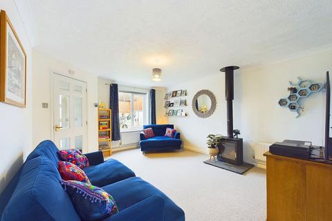 58 Warren Drive, Southwater, Horsham, RH13 9GL