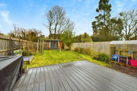 58 Warren Drive, Southwater, Horsham, RH13 9GL
