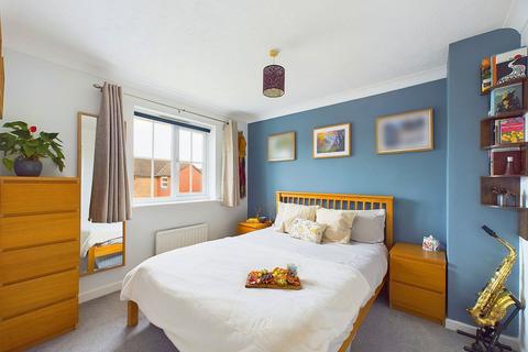 58 Warren Drive, Southwater, Horsham, RH13 9GL