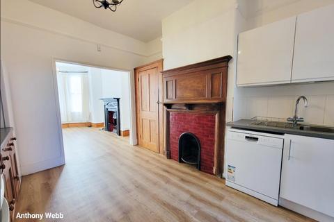 1 bedroom flat to rent, Devonshire Road, Palmers Green N13