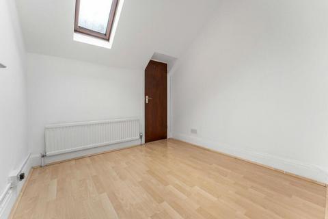 3 bedroom flat to rent, 33a Lewisham Centre, SE13