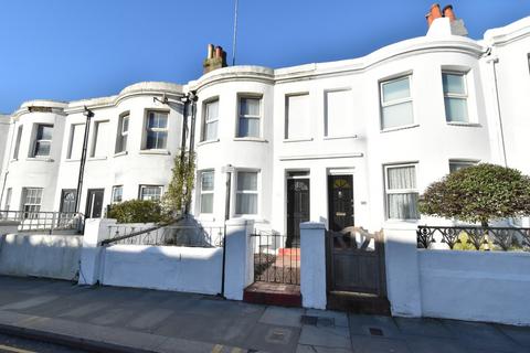 3 bedroom terraced house to rent, Surrey Street, Brighton