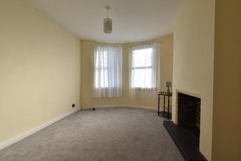 3 bedroom terraced house to rent, Surrey Street, Brighton