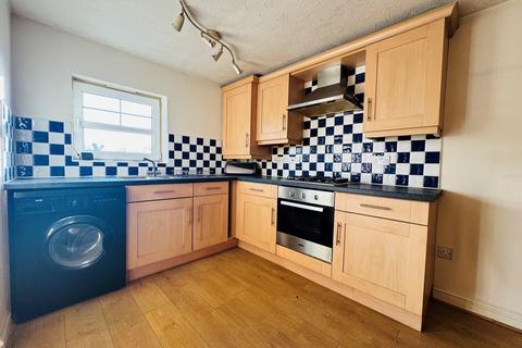 2 bedroom apartment to rent, Manchester Road, Tyldesley