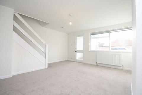 3 bedroom terraced house to rent, Channel Close, Hounslow TW5