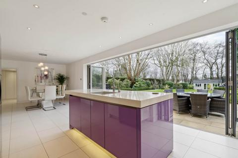 5 bedroom detached house to rent, Highfield Way, Rickmansworth