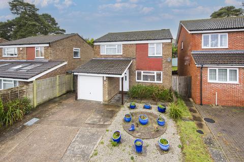 4 bedroom detached house for sale, Willowmead, Crowborough