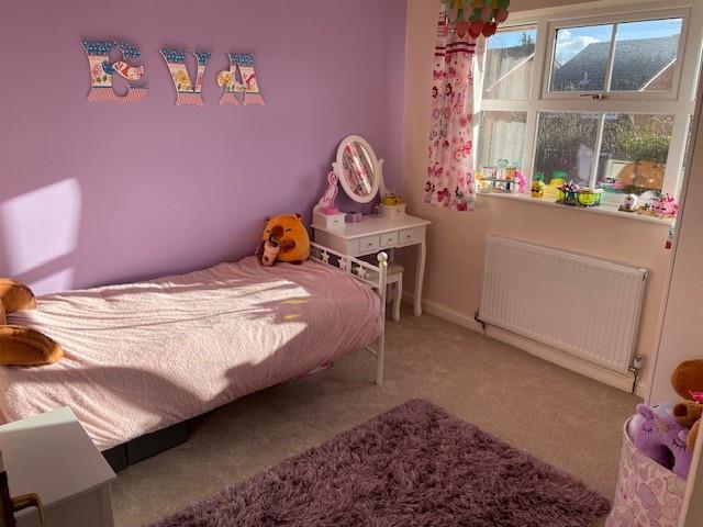 Bed 2.jpg