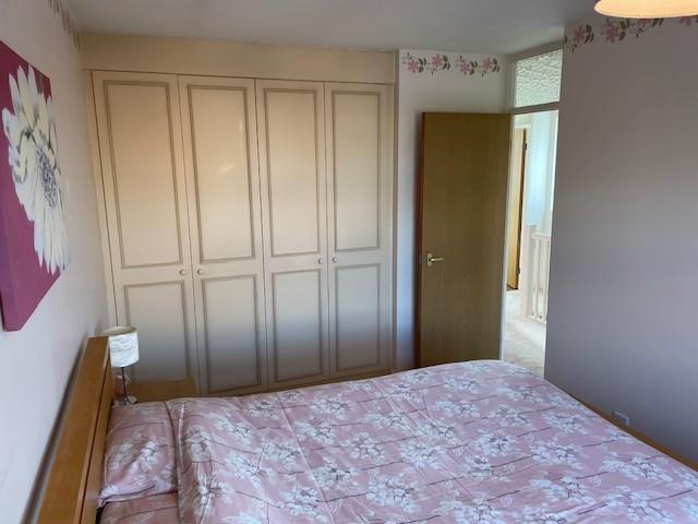 Bed 1 2.jpg