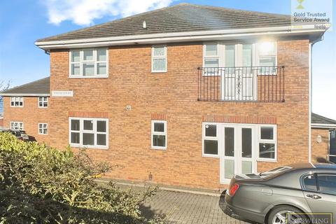 2 bedroom property to rent, Hodgson Way, Wickford