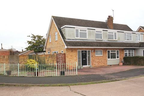 4 bedroom semi-detached house for sale, Winston Avenue, Tiptree