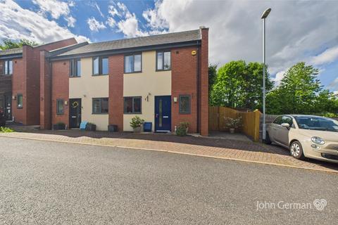 2 Cairns Close, Lichfield, WS14 9TP