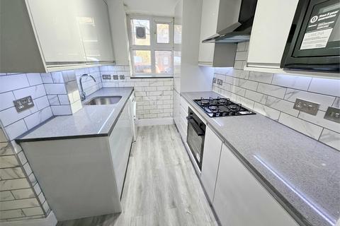 4 bedroom flat to rent, Tulse Hill Estate, Brixton, London,