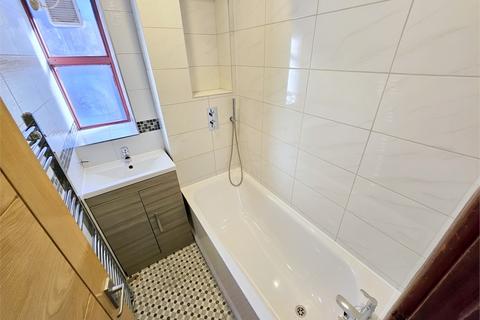 4 bedroom flat to rent, Tulse Hill Estate, Brixton, London,