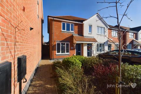 2 bedroom end of terrace house for sale, Pembroke Way, Burton-on-Trent