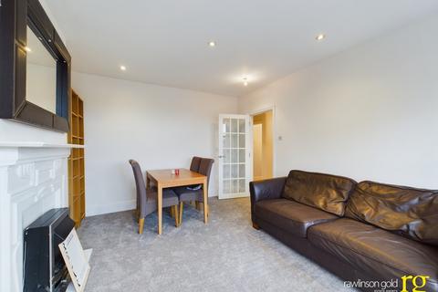 2 bedroom flat to rent, Greenhill Way, Harrow