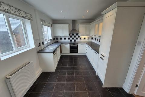 3 bedroom semi-detached house to rent, Shrewsbury Road, Market Drayton, Market Drayton, Shropshire