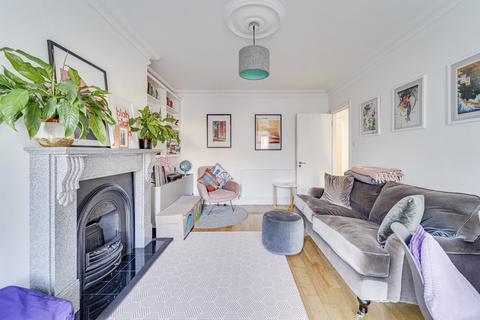 2 bedroom apartment for sale, Denton Road, Crouch End N8