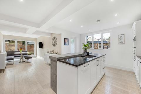 4 bedroom detached house for sale, Clarence Crescent, Sidcup DA14