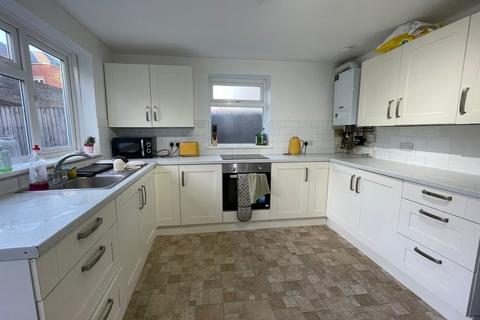 4 bedroom terraced house to rent, Canton Street, Southampton