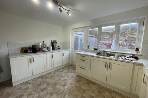 4 bedroom terraced house to rent, Canton Street, Southampton