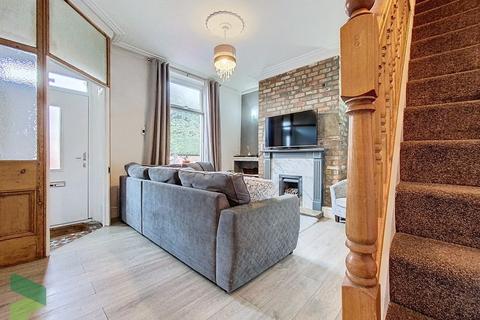 17 Dewhurst Street, Darwen, BB3 2EN