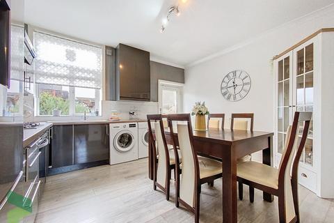 17 Dewhurst Street, Darwen, BB3 2EN