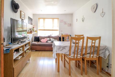 1 bedroom apartment to rent, Portland Place, London N15