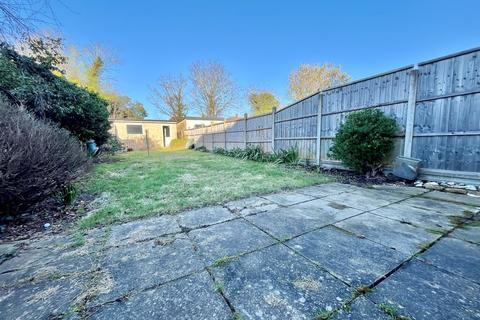 45 Marshalls Drive, Romford, RM1 4JR