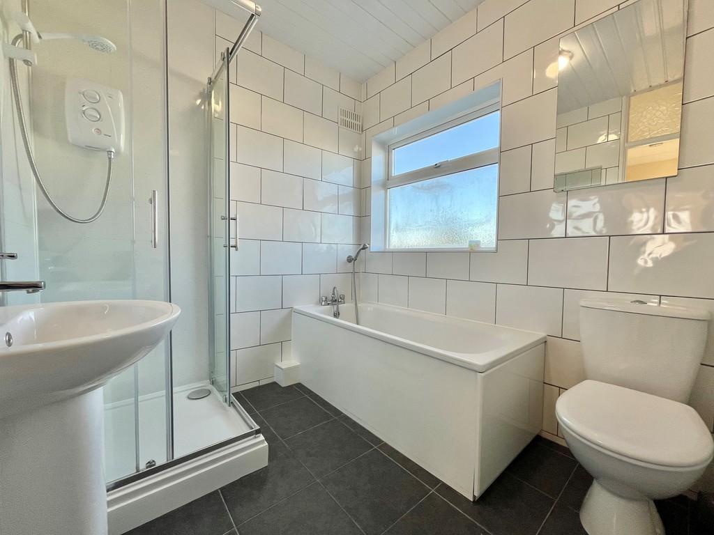 Bath 25