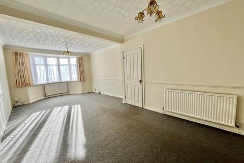 45 Marshalls Drive, Romford, RM1 4JR