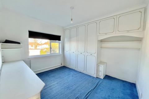 45 Marshalls Drive, Romford, RM1 4JR