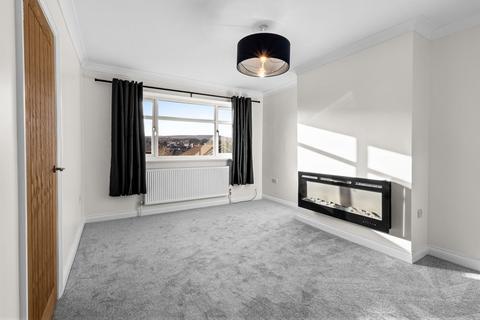 18 Burn Grove, Chapeltown, Sheffield, S35 1SN